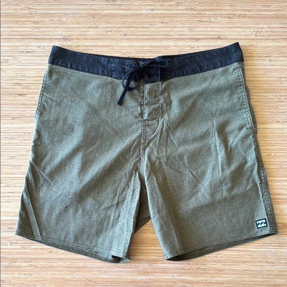 Billabong Olive Green Hemp Shorts - Picture 1 of 6